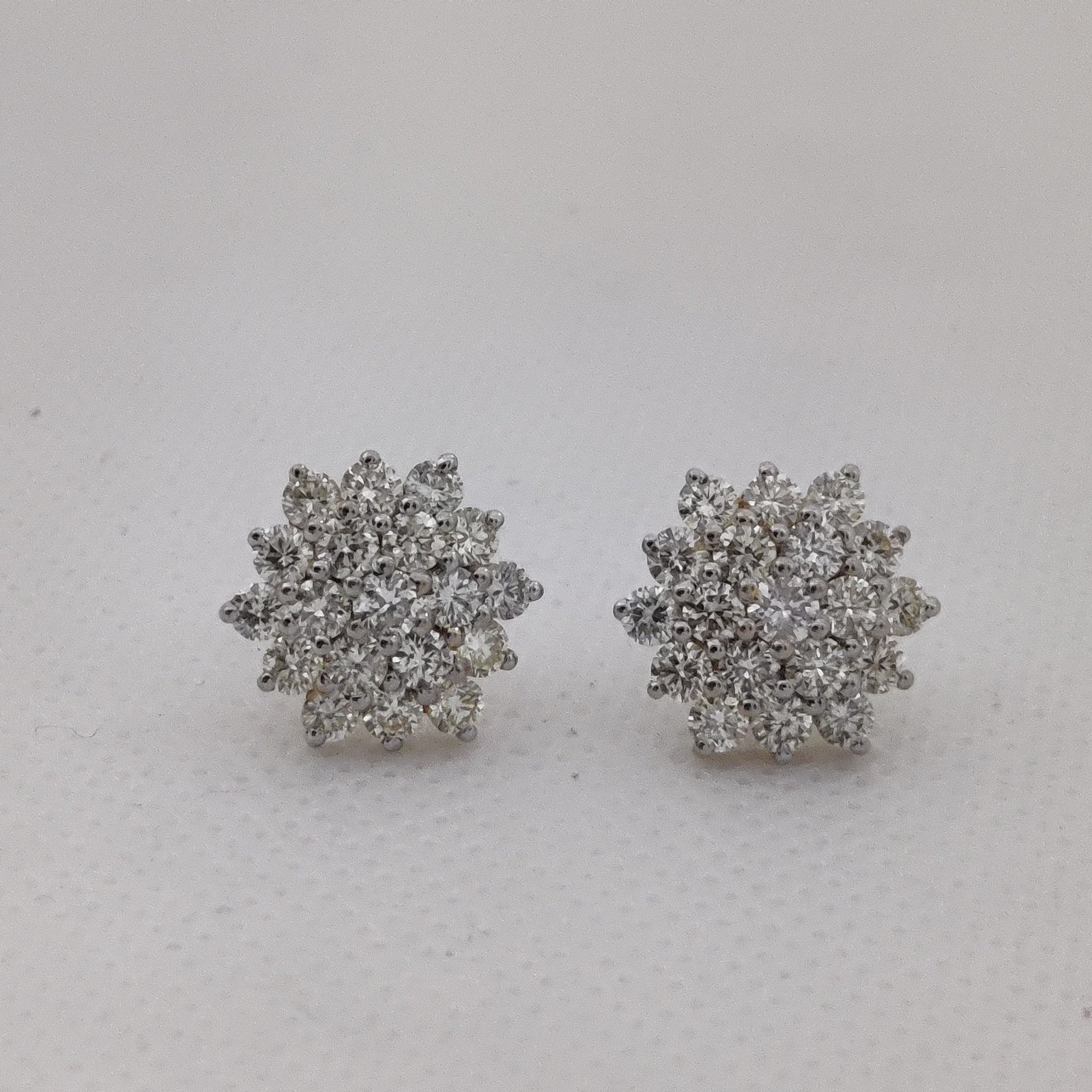 14K Gold Diamond Stud