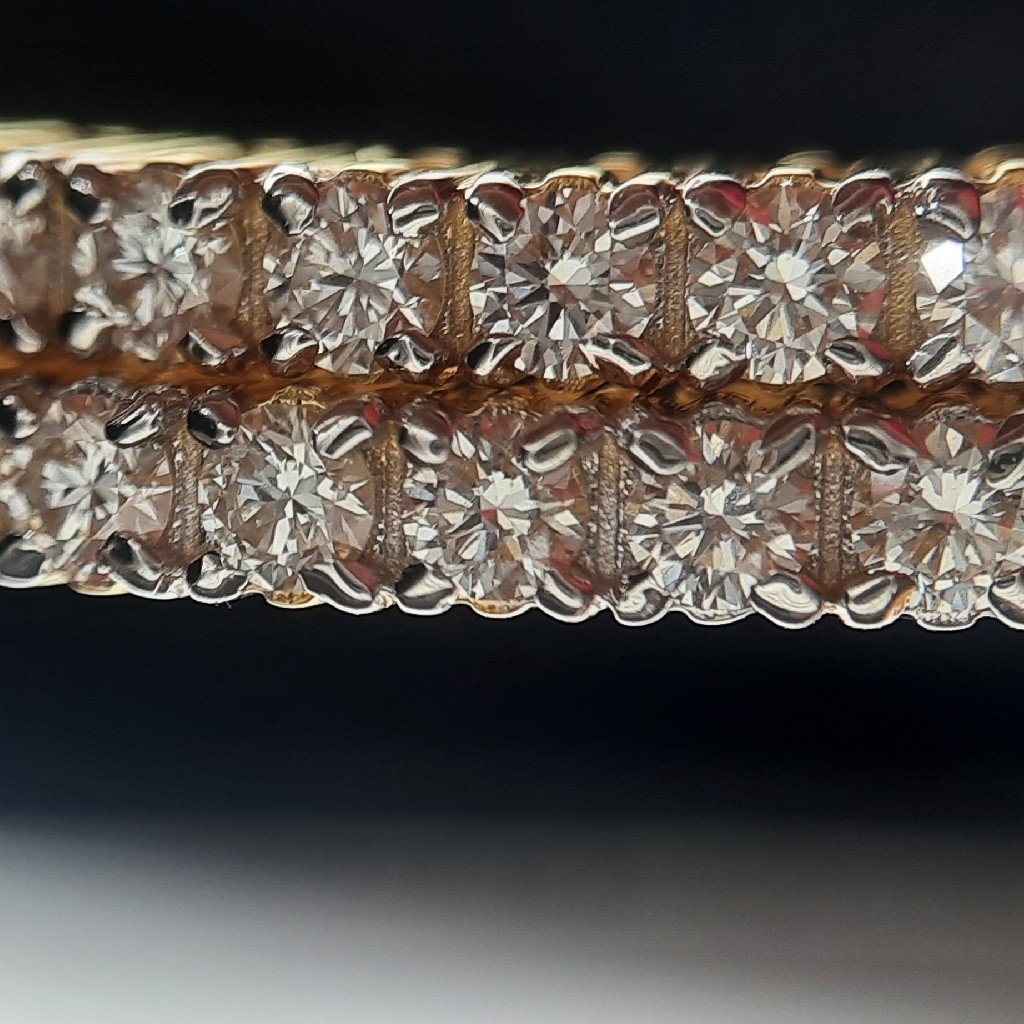 Diamond bangle